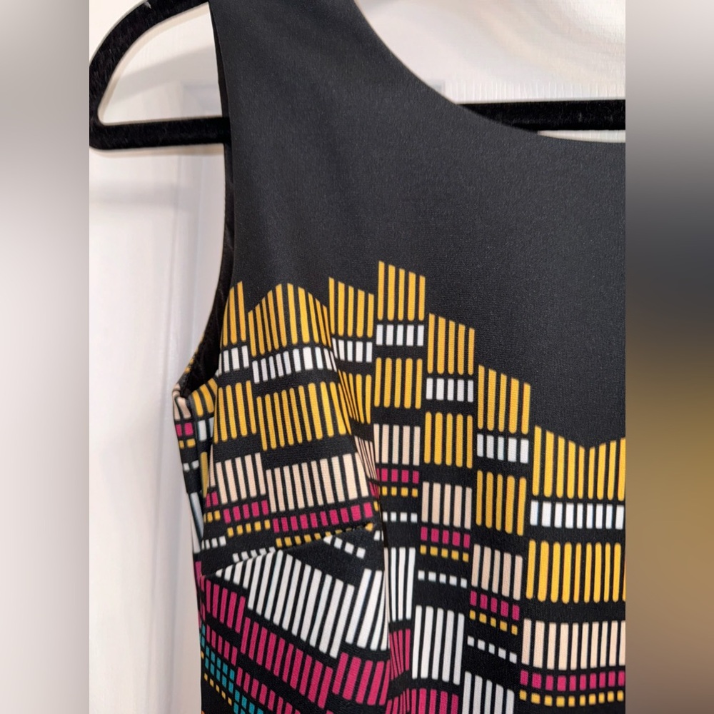 Bebe fitted dress with cut out in back, Size XXS - Picture 7 of 13